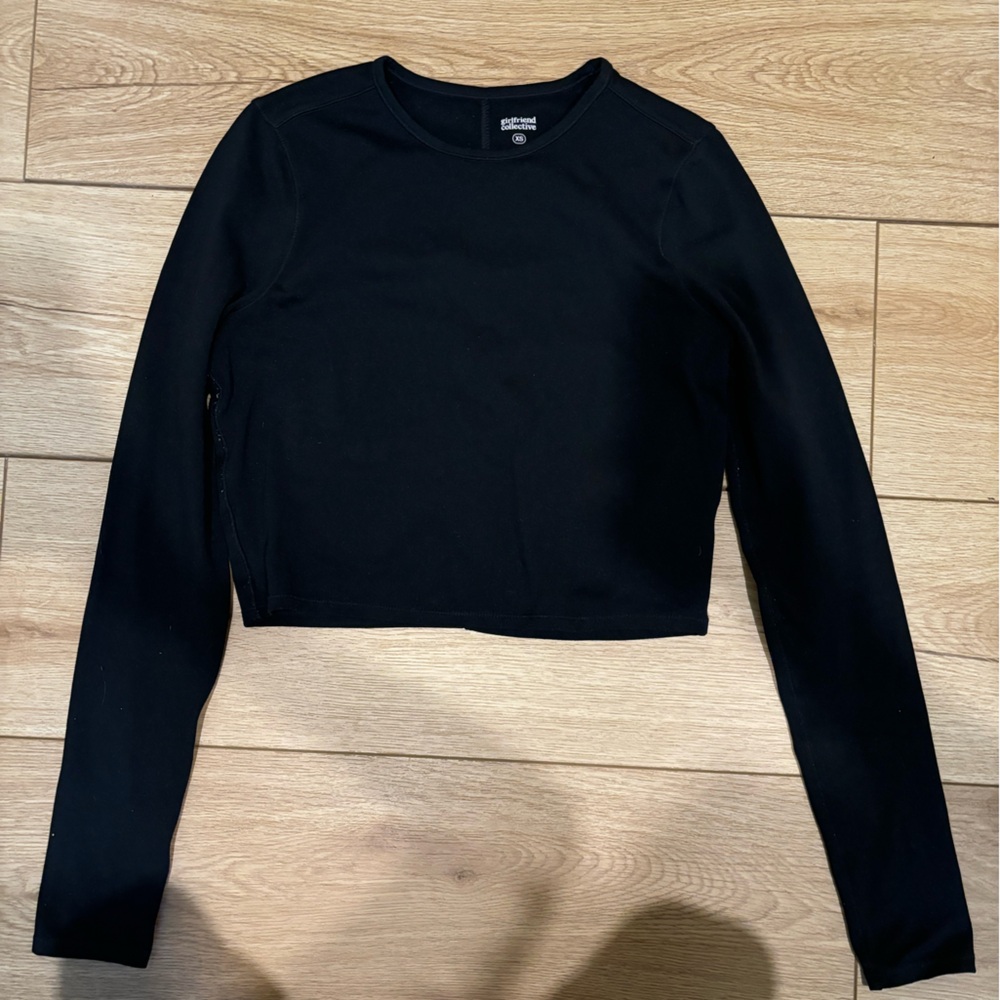 Girlfriend Collective cropped long sleeve top